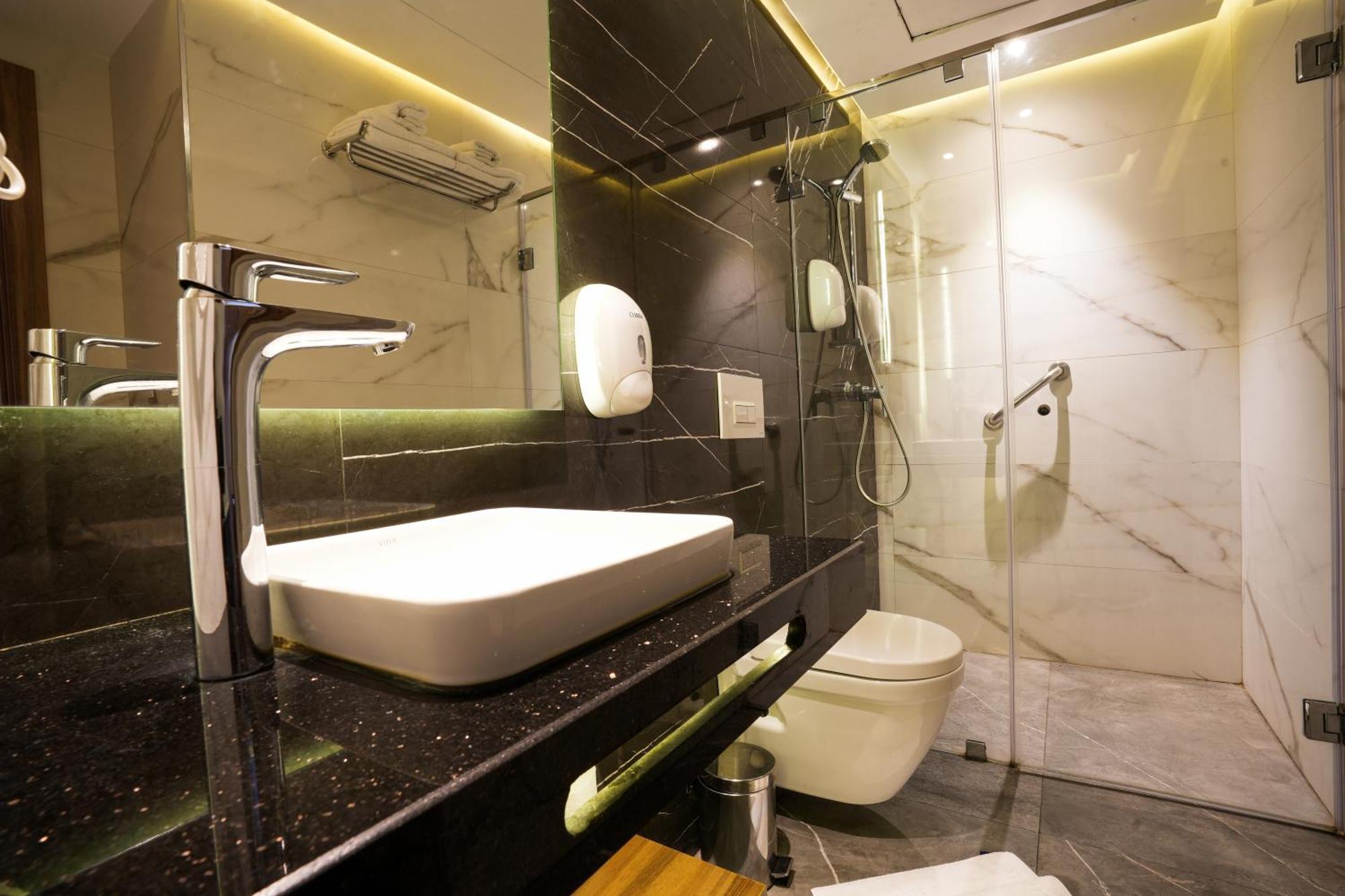 רבאט First Suites Hotel מראה חיצוני תמונה